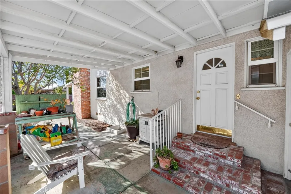 9642 Tangelo Fontana, CA 92335