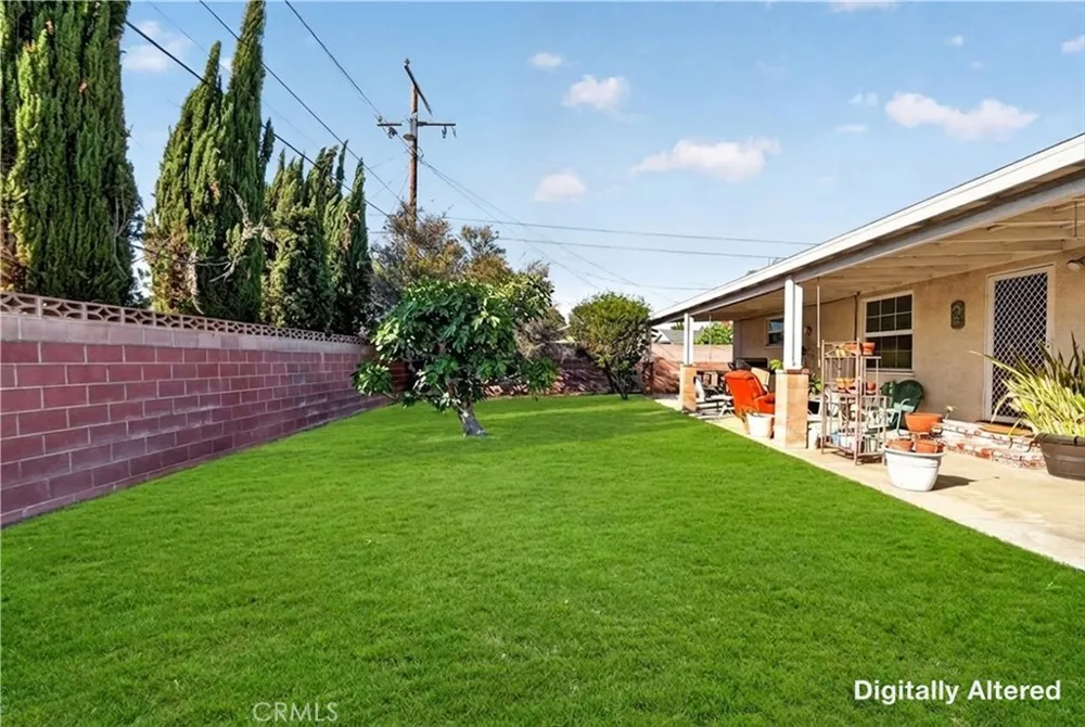 9642 Tangelo Fontana, CA 92335