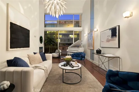 6735 Yucca #501