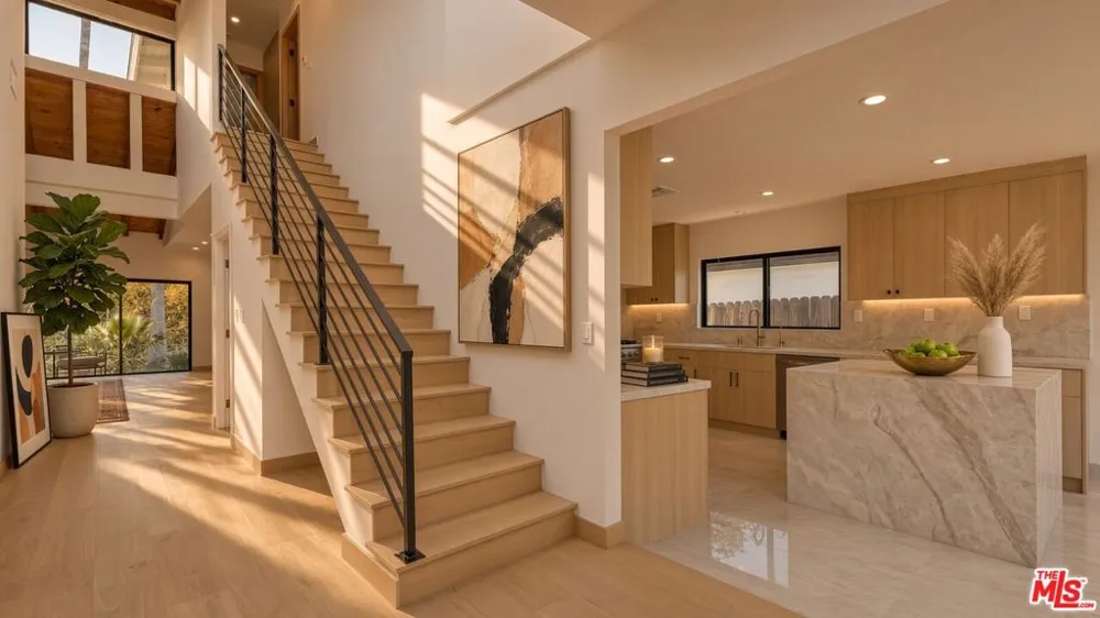 2407 Guthrie Drive Los Angeles, CA 90034