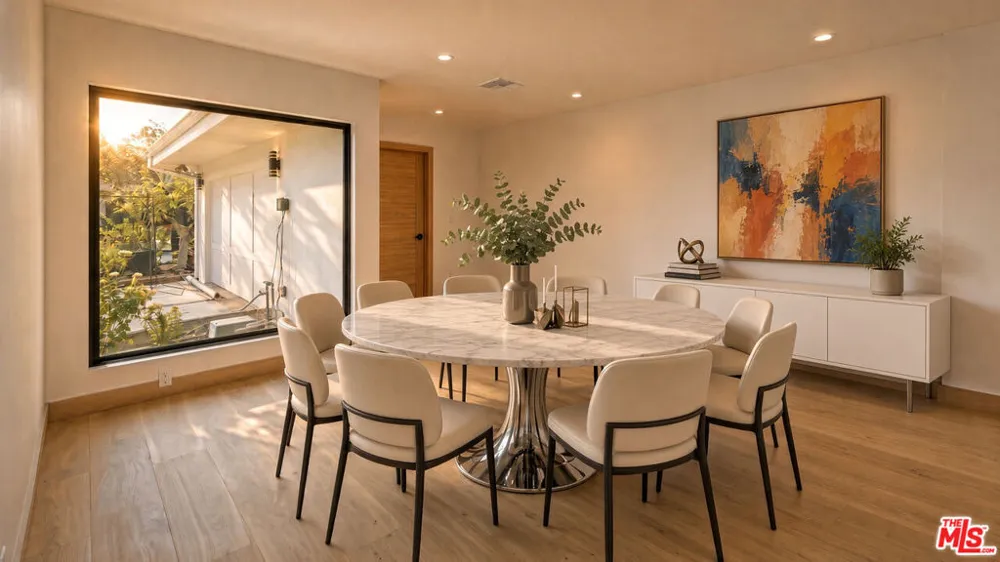 2407 Guthrie Drive Los Angeles, CA 90034