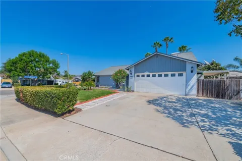1250 Calle Colnett