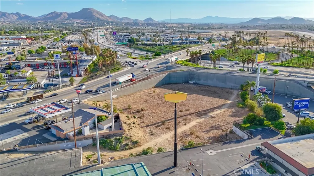 560 W Orange Show San Bernardino, CA 92408
