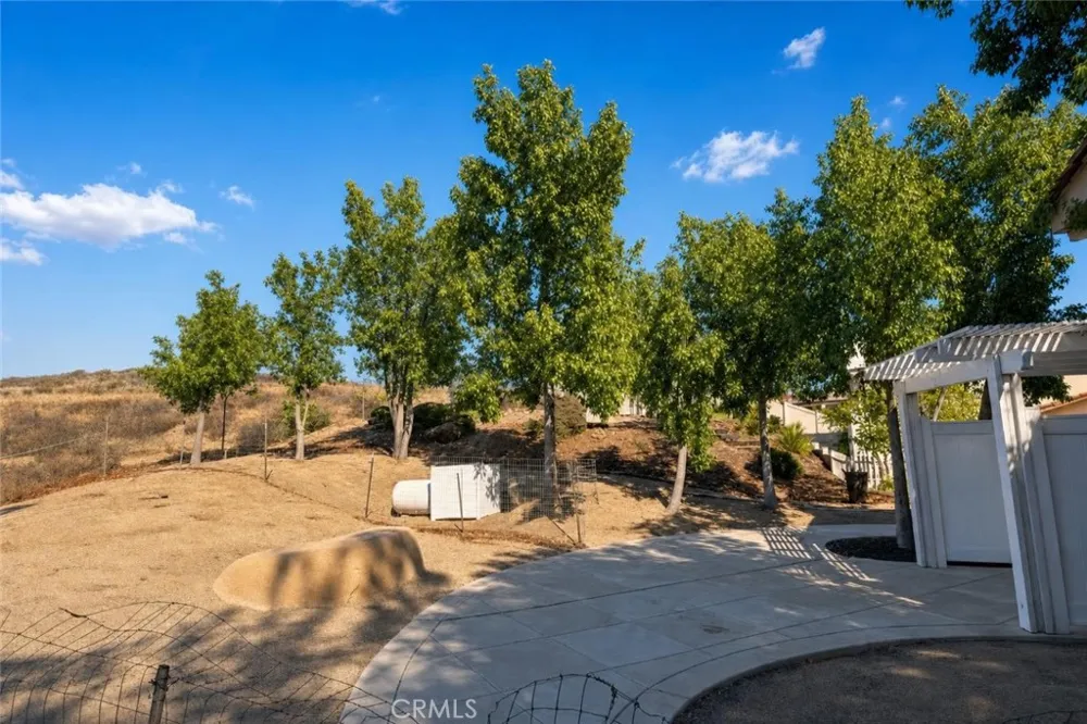 30295 Longhorn Drive Canyon Lake, CA 92587