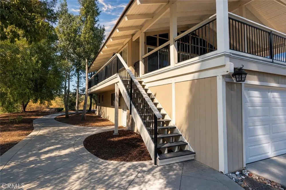 30295 Longhorn Drive Canyon Lake, CA 92587