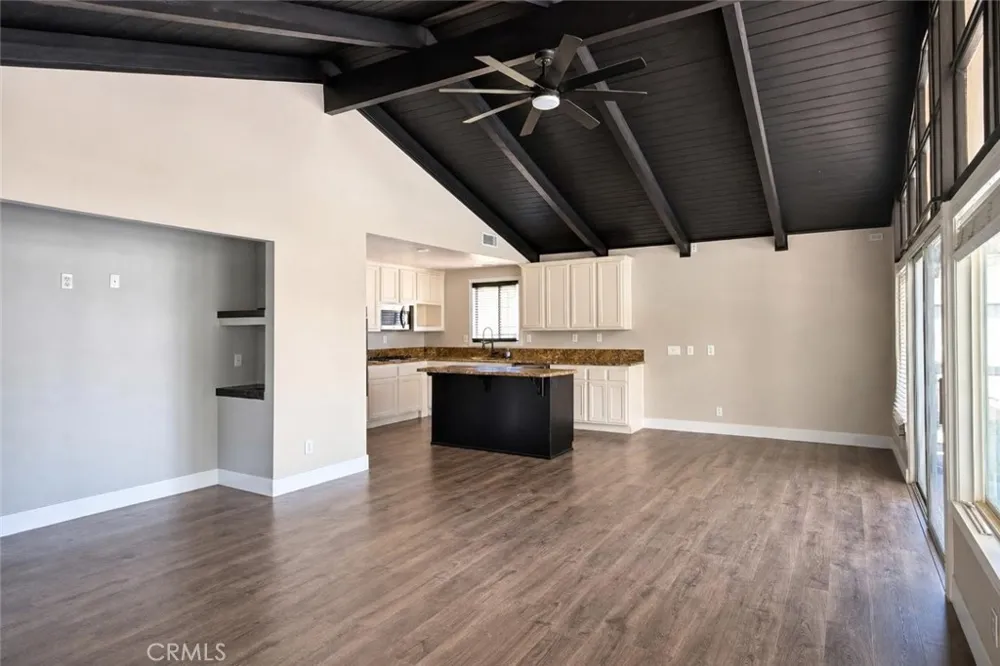 30295 Longhorn Drive Canyon Lake, CA 92587