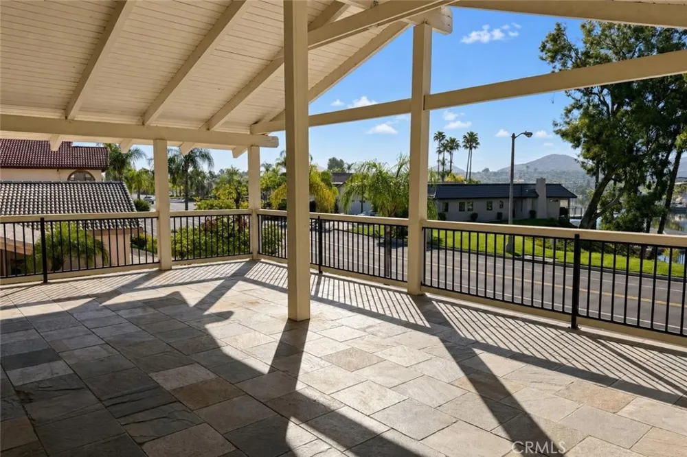 30295 Longhorn Drive Canyon Lake, CA 92587