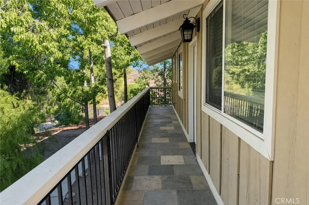 30295 Longhorn Drive Canyon Lake, CA 92587