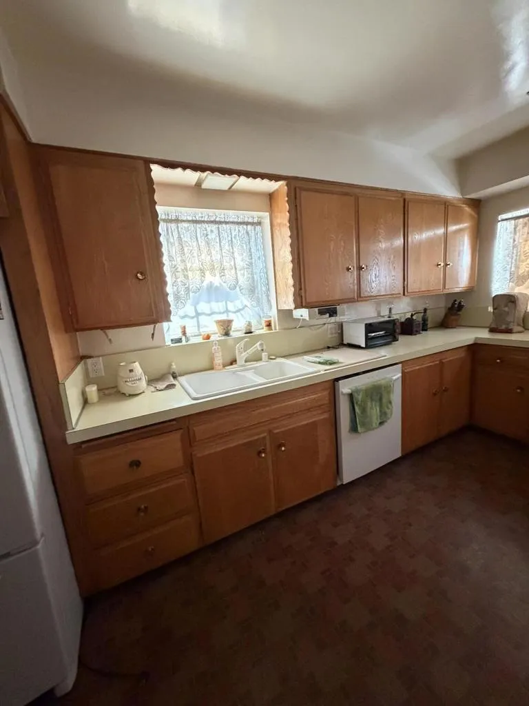6227 Denny Avenue North Hollywood, CA 91606