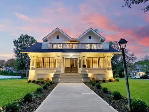 555 Mountain Ave