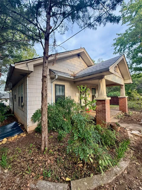 822 E Oklahoma