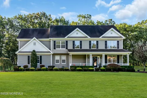 15 Greenwich Drive
