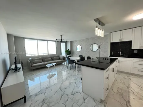 7135 Collins Ave #1533