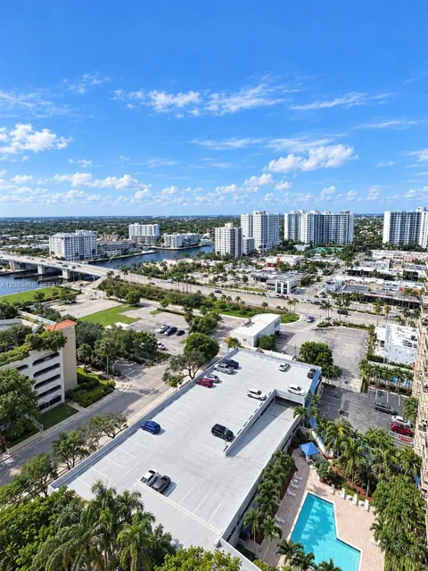 3015 Ocean Blvd #18B