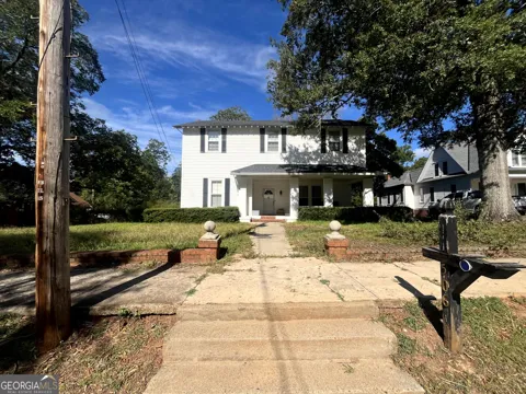 506 Spring ST