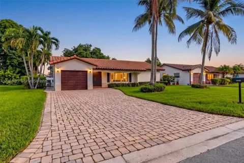 10403 NW 80th Ct