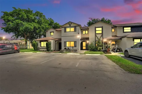 7415 NW 34th St
