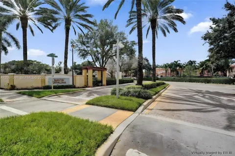 1210 Santa Catalina Ln
