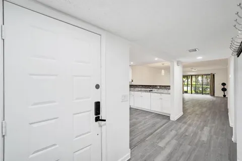 310 Lakeview Drive #105