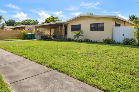 1140 NE 110th Ter
