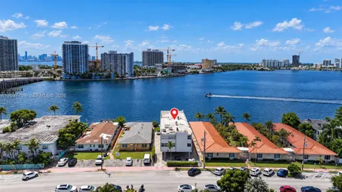 2150 Bay Dr #6