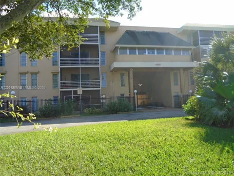 4848 NW 24th Ct #429
