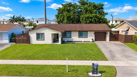 1711 Anhinga Ln