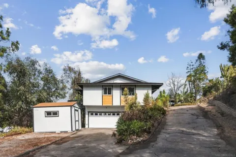 8445 Vista Del Cajon Pl