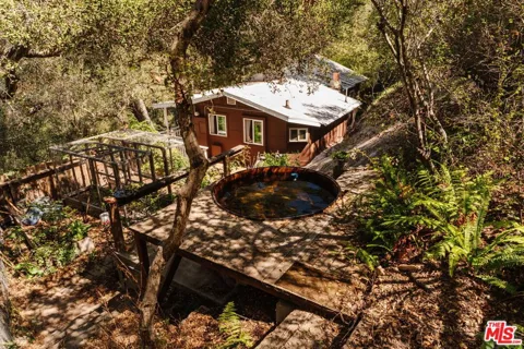 1237 Old Topanga Canyon Road