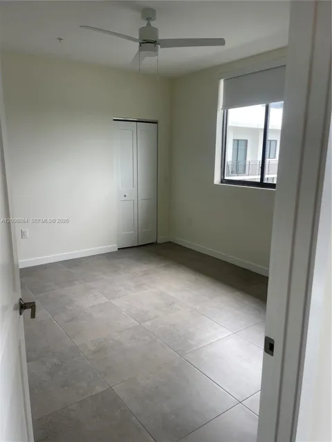 16395 Biscayne Blvd #2011