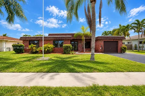 8131 NW 68th Ave