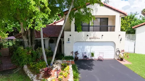 11825 SW 104th Ter