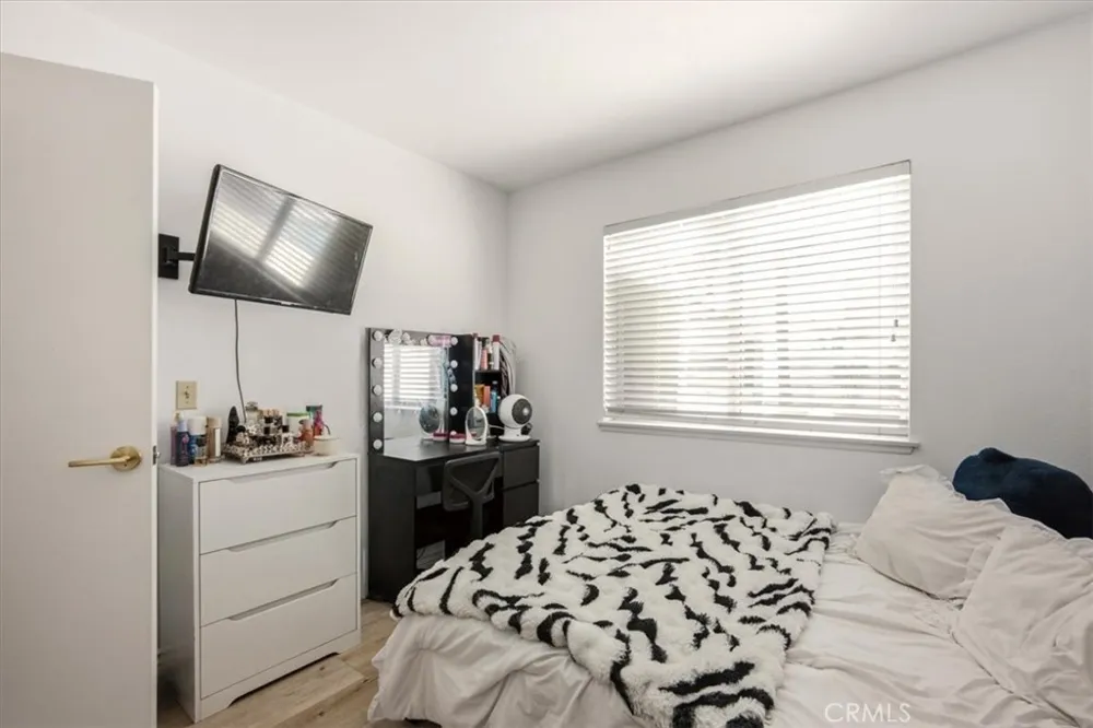 8725 Sandhill Drive Riverside, CA 92508