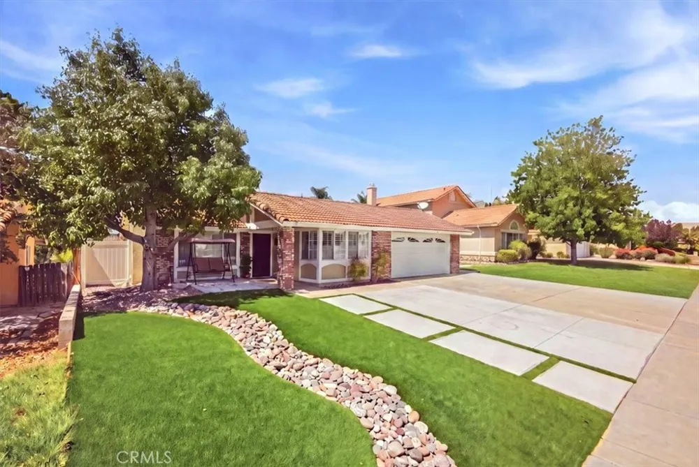 8725 Sandhill Drive Riverside, CA 92508