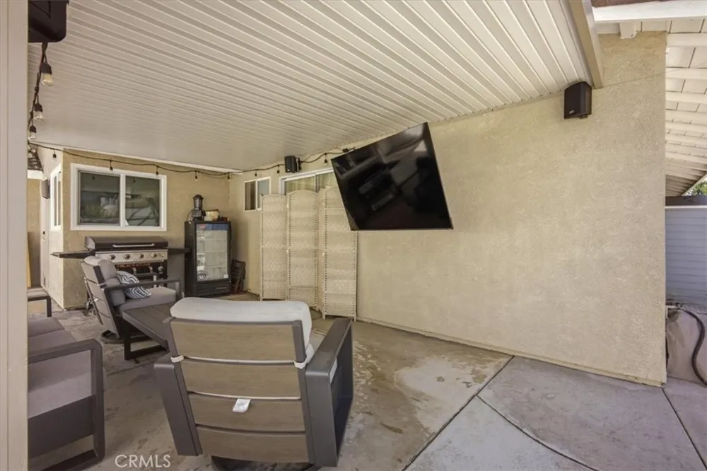 8725 Sandhill Drive Riverside, CA 92508