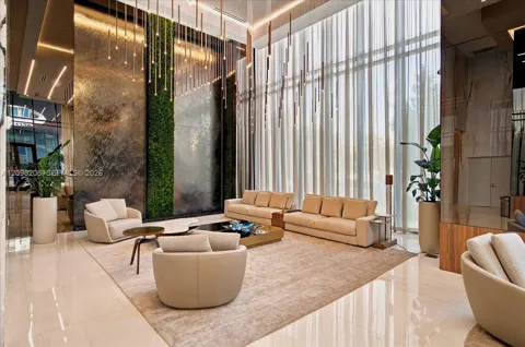1170 E hallandale #2109
