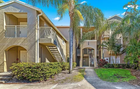 1760 Palm Cove Blvd #5-201
