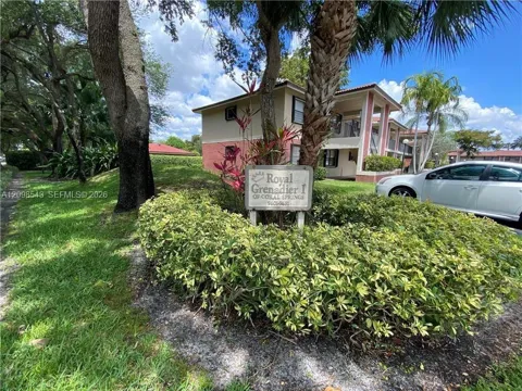 9643 NW 4th St #5B