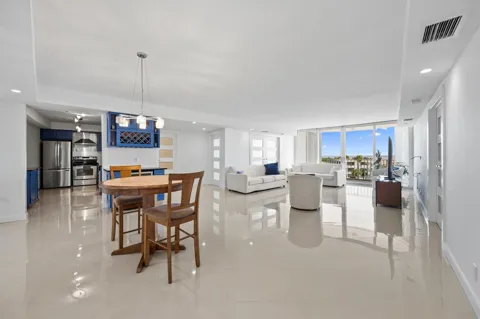2295 S Ocean Boulevard #619