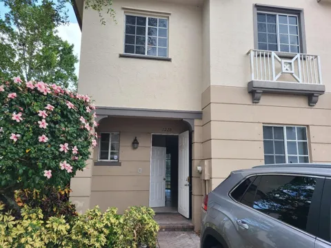 1228 LUCAYA DRIVE