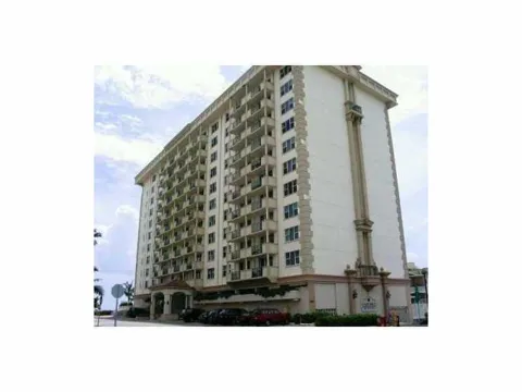 9195 COLLINS AVENUE #709