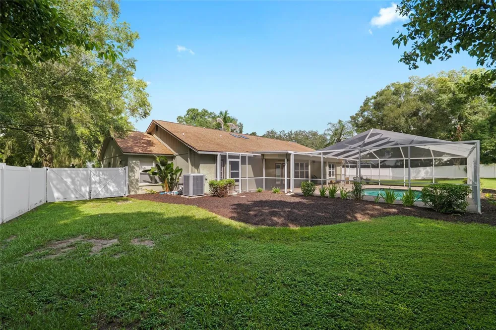 3809 HANOVER HILL DR Valrico, FL 33596