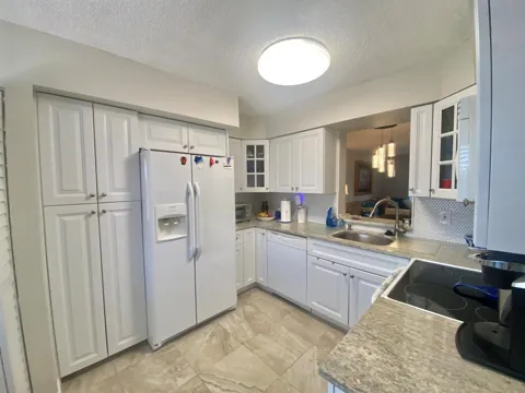 7281 Amberly Lane #404