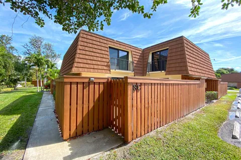 3900 SE County Line Road #8C