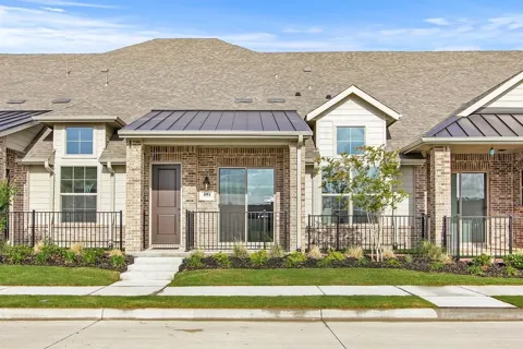 604 Tall Grass Trail
