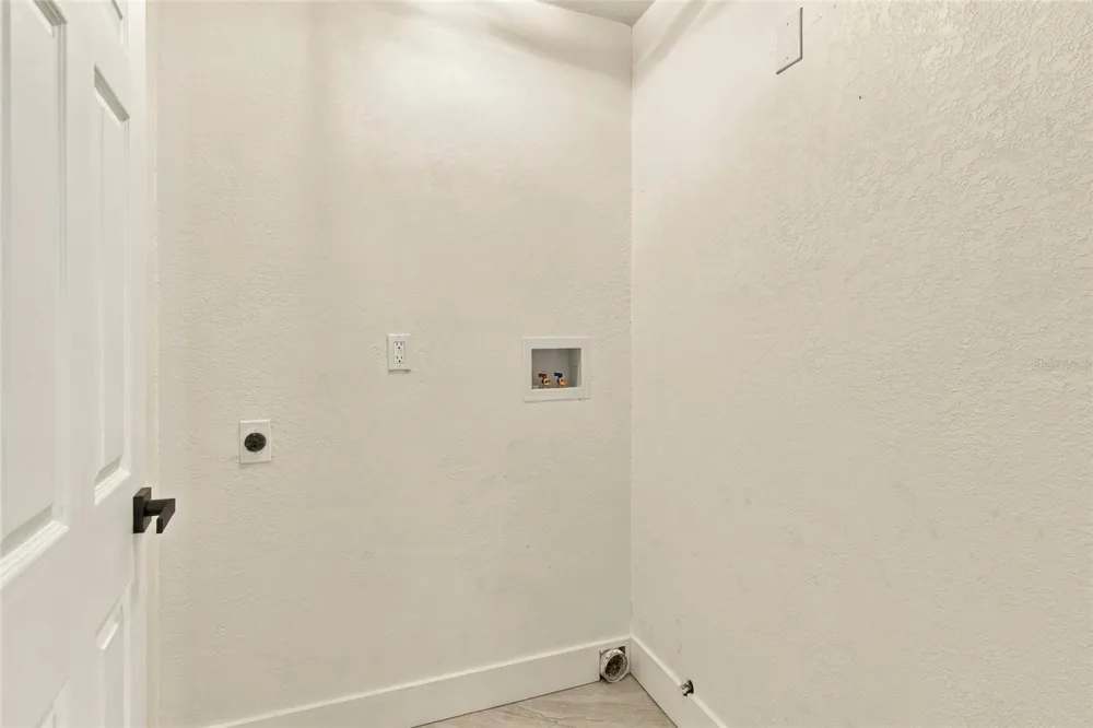10309 RECLINATA LANE Tampa, FL 33618