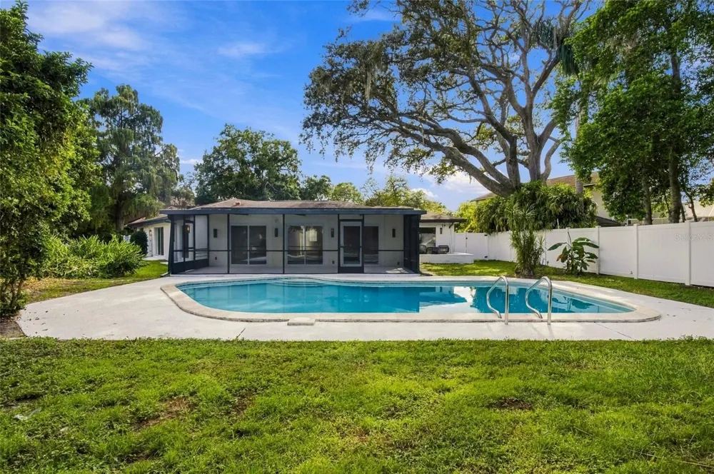 10309 RECLINATA LANE Tampa, FL 33618