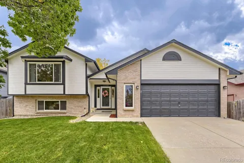 12206 W Crestline Drive