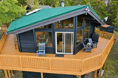 889 Lodgepole Drive