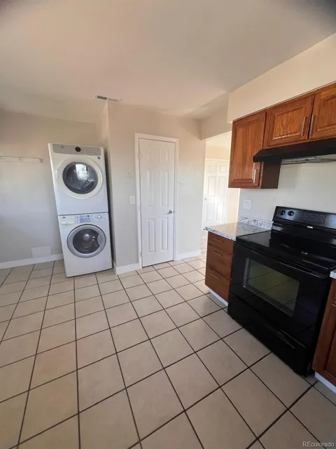 6751 E 72 nd Pl